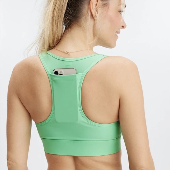 Fabletics pastel green sports bra, bike shorts and leggings 3-piece set - XL - Picture 2 of 7